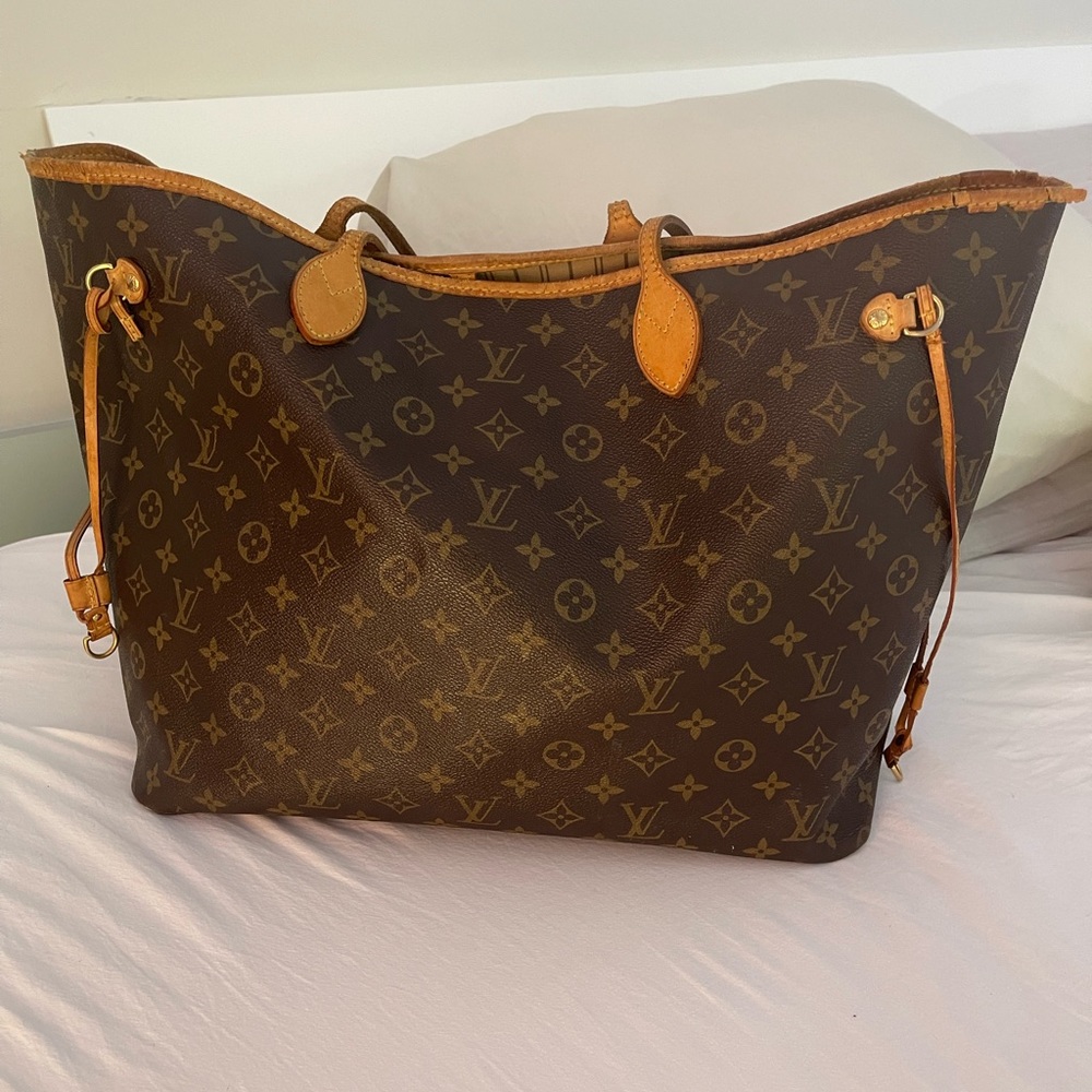 Authentic Louis Vuitton Neverfull GM bag